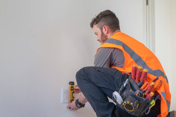Best Electrician Near Me  in Floresville, TX